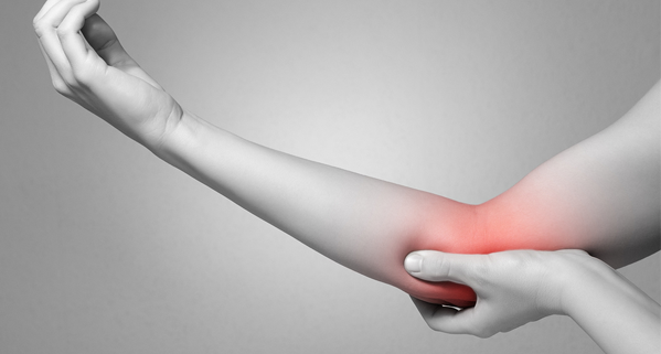 6 Signs of an Elbow Fracture